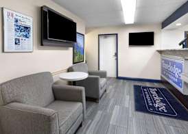 Travelodge by Wyndham Madison Heights MI 4