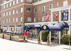 Capitol Plaza Hotel Montpelier Tapestry Collection by Hilton 4