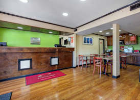 Econo Lodge Nashville near Percy Priest Lake 3