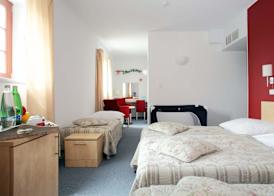 Hotel Chvalská Tvrz 5