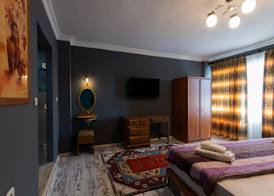 Rebetika Hotel & bistro 2