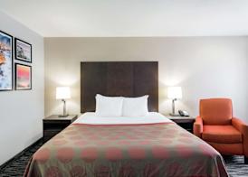 Ramada by Wyndham Monterey 4