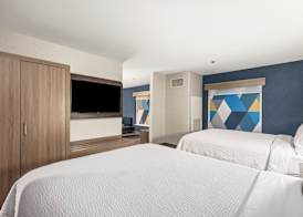 Holiday Inn Express & Suites LINCOLN-ROSEVILLE AREA by IHG 3
