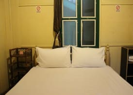 Samsen Sam Place 4