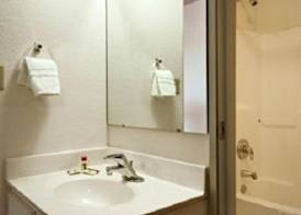 Days Inn by Wyndham Warsaw 5
