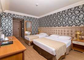 Lâ€TMETOILE BEACH HOTEL - All inclusive 4
