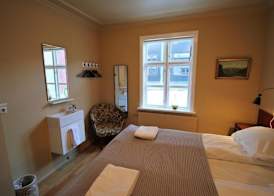 Grettir Guesthouse Downtown Charm 4