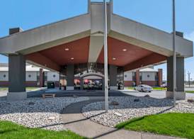 Econo Lodge 2