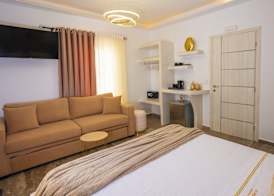 Ebita's Suites 5