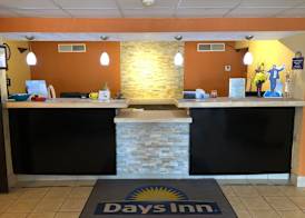 Days Inn & Suites by Wyndham Stevens Point 3