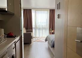 studio unit with pool and gym 3