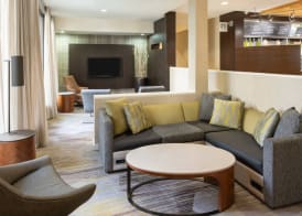 Courtyard by Marriott Orlando Airport 3