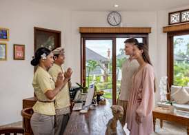 Swan Paradise A Pramana Experience 2