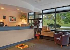 Super 8 by Wyndham White River Junction 2