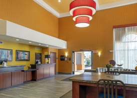 Best Western PLUS Fresno Inn 2