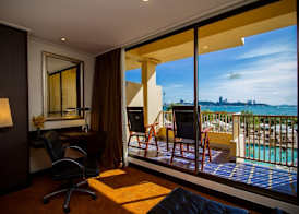 Dusit Thani Pattaya 5