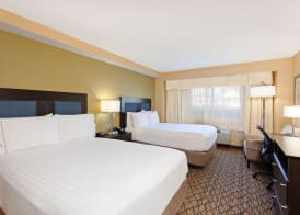 Holiday Inn Express NEWPORT BEACH by IHG 3