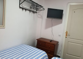 Low Cost Room Plaza de Hierro IV 3