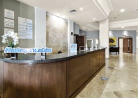 Hotel Aeropuerto Los Cabos 4
