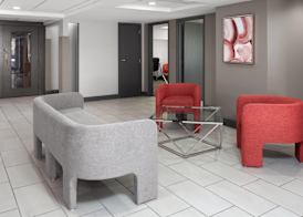 Ramada by Wyndham Milwaukee 4