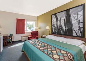 Super 8 by Wyndham Cresco IA 3