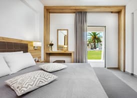 Iris Hotel 3