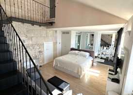 Riva Luxury Suites 4
