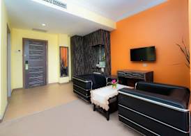 HIG Hotel & Convention 5