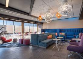 Tru by Hilton Naperville 4