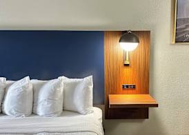La Quinta Inn by Wyndham Huntsville Research Park 5