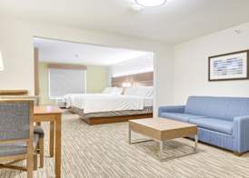 Holiday Inn Express & Suites PORTLAND by IHG 3