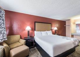 Rodeway Inn Modesto near Downtown 5