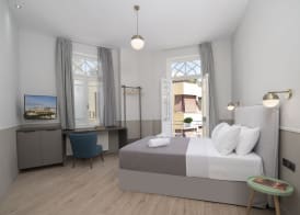 Plaka Arch Suites 2