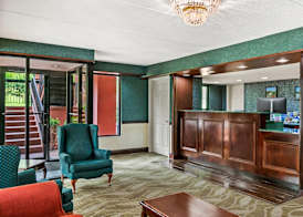 Econo Lodge Helen 4