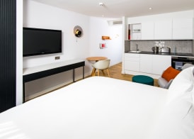 Staybridge Suites CARDIFF by IHG 5