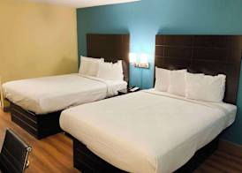 Days Inn by Wyndham Troy IL 3