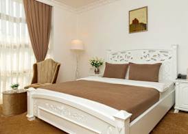 Golden Hotel 3