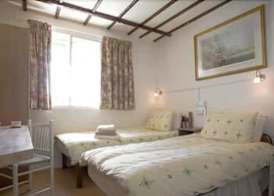 Oakwood Bed and Breakfast Heathrow 5