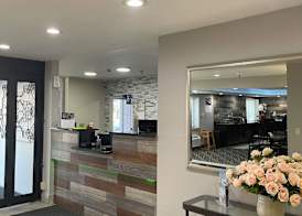 La Quinta Inn and Suites by Wyndham Cincinnati North 3