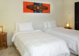 El Taj Oceanfront and Beachside Condo Hotel 3