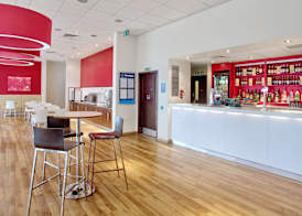 Travelodge Birmingham Central Bull Ring 5
