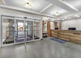 Country Inn & Suites by Radisson, Port Orange-Daytona, FL 3