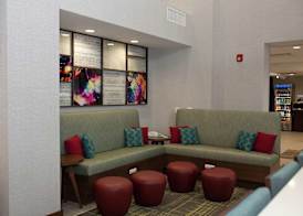 Hampton Inn and Suites Dundee 4