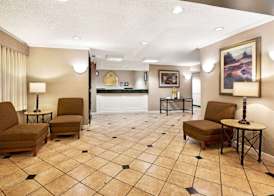 La Quinta Inn by Wyndham Detroit Canton 2