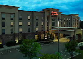 Hampton Inn & Suites Winston-Salem/University Area, NC 2