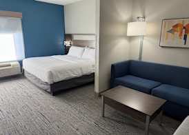 Holiday Inn Express & Suites TOPEKA NORTH by IHG 5