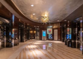 Renaissance Shanghai Yu Garden Hotel on the Bund by Nanjing Road 2