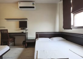 Smyle Inn - Best Budget Hotel near New Delhi Train Station 5