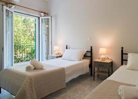 Captain's Apartments in Olive Grove 4