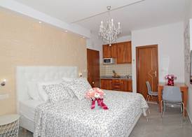 Villa Antea Apartments with Free Parking 5